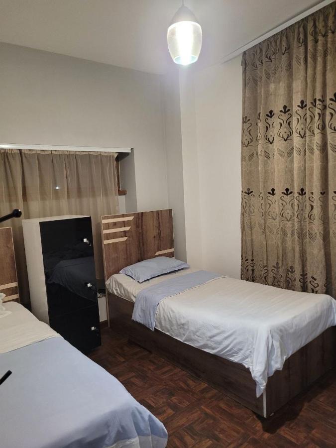 Hotel In Center Of Єреван Екстер'єр фото