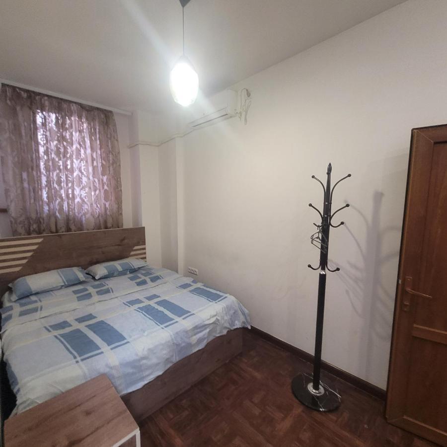 Hotel In Center Of Єреван Екстер'єр фото